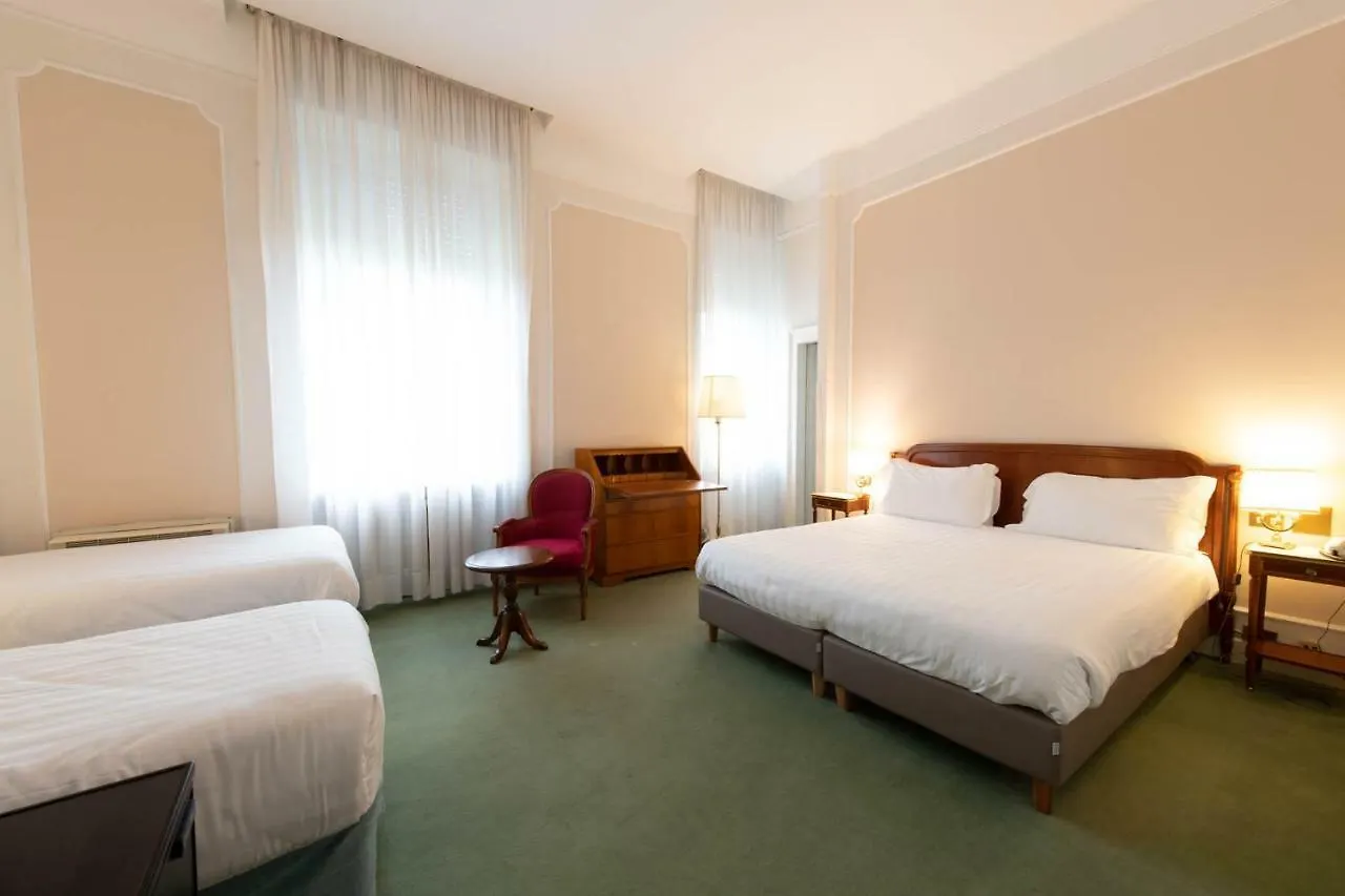 Palace Grand Hotel Varese 4*,